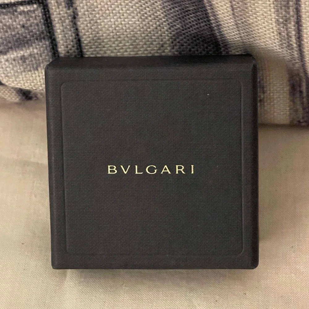 BVLGARI Key-Ring W/BOX⭐️Charm⭐️Silver
⭐️Accessory⭐️ - Picture 2 of 9